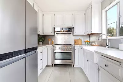 39820 Lakeview Drive, Big Bear Lake, CA 92315 - Photo 14