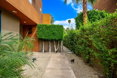 942 Alejo Vista, Palm Springs, CA 92262 - Photo 4