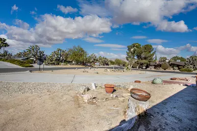 8687 Grand Avenue, Yucca Valley, CA 92284 - Photo 18