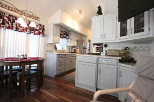 475 Thrush Dr, Big Bear Lake, CA 92315 - Photo 2