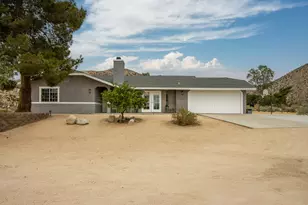 6910 Wamego Trail, Yucca Valley, CA 92284 - Photo 10
