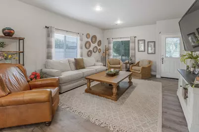 64279 Eagle Mountain Avenue, Desert Hot Springs, CA 92240 - Photo 4