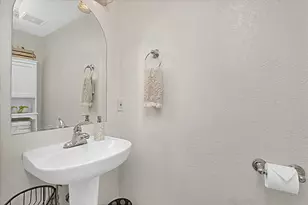 682 Sycamore Ave, Claremont, CA 91711 - Photo 22