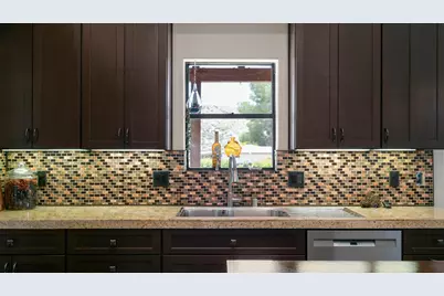 11365 Hess Boulevard, Morongo Valley, CA 92256 - Photo 10