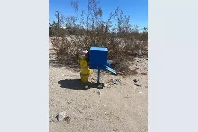 2876 Cerritos Avenue, Thermal, CA 92274 - Photo 2