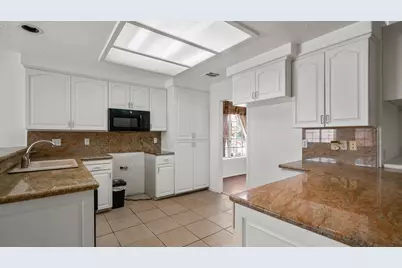 8582 Frontera Avenue, Yucca Valley, CA 92284 - Photo 12