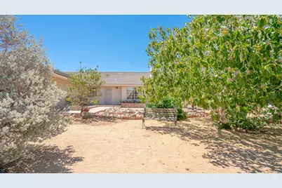 8582 Frontera Avenue, Yucca Valley, CA 92284 - Photo 2