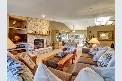 9840 Warwick Drive, Desert Hot Springs, CA 92240 - Photo 8