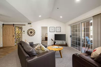 2700 Lawrence Crossley Road #22, Palm Springs, CA 92264 - Photo 10