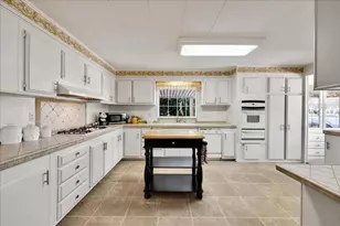 73450 Country Club Dr, Palm Desert, CA 92260 - Photo 10