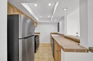 7307 Haskell Ave, Van Nuys, CA 91406 - Photo 10
