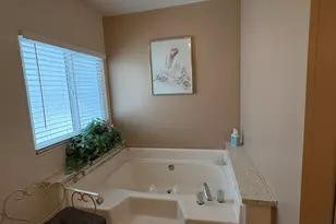 39049 Desert Greens Dr E, Palm Desert, CA 92260 - Photo 18