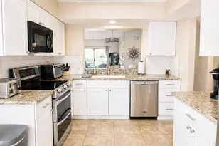 654 Vista Lago Cir N, Palm Desert, CA 92211 - Photo 4