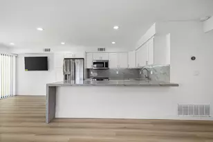 45451 Lupine Ln, Palm Desert, CA 92260 - Photo 10