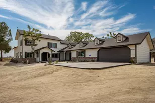 5523 Tom Mix Rd, Pioneertown, CA 92268 - Photo 2