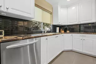 38661 Desert Mirage Dr, Palm Desert, CA 92260 - Photo 16