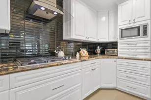 38661 Desert Mirage Dr, Palm Desert, CA 92260 - Photo 18