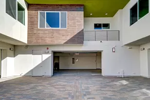 704 Obsidian Loop E, Palm Springs, CA 92264 - Photo 2