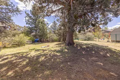 643 Villa Grove Avenue, Big Bear City, CA 92314 - Photo 24