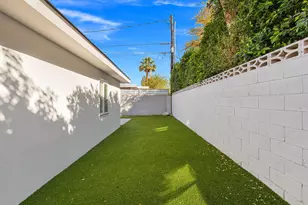 1372 E Camino Primrose, Palm Springs, CA 92264 - Photo 20