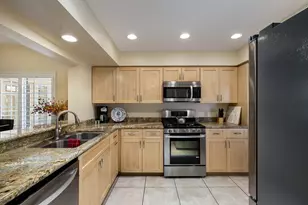 131 Desert Falls Cir, Palm Desert, CA 92211 - Photo 18