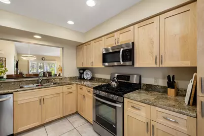 131 Desert Falls Circle, Palm Desert, CA 92211 - Photo 22