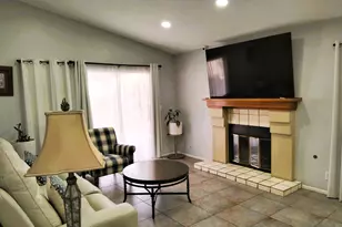 1042 Christobal Ln, Colton, CA 92324 - Photo 6