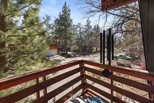 566 Santa Barbara Ave, Sugarloaf, CA 92386 - Photo 32