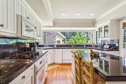 653 Brentwood Drive, Lake Arrowhead, CA 92352 - Photo 4