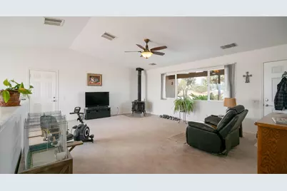 1823 Hilton Avenue, Yucca Valley, CA 92284 - Photo 8
