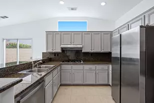 43635 Galaxy Dr, La Quinta, CA 92253 - Photo 16
