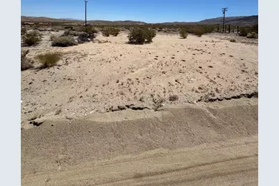 16 Woodward Avenue, 29 Palms, CA 92277 - Photo 2