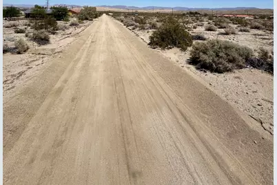 16 Woodward Avenue, 29 Palms, CA 92277 - Photo 4