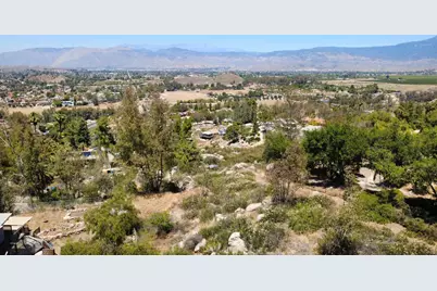 2 Vista Del Valle, Hemet, CA 92544 - Photo 8