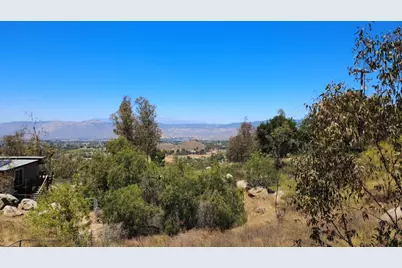 2 Vista Del Valle, Hemet, CA 92544 - Photo 6