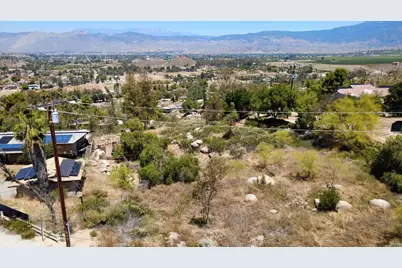 2 Vista Del Valle, Hemet, CA 92544 - Photo 1
