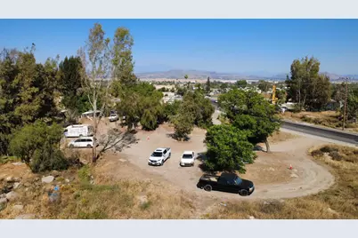2 W 4th Street, Perris, CA 92570 - Photo 2
