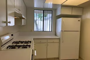 353 E Via Escuela, Palm Springs, CA 92262 - Photo 6