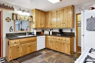 42665 Peregrine Ave, Big Bear Lake, CA 92315 - Photo 8