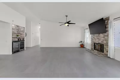 9925 San Simeon Drive, Desert Hot Springs, CA 92240 - Photo 12