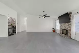 9925 San Simeon Dr, Desert Hot Springs, CA 92240 - Photo 12