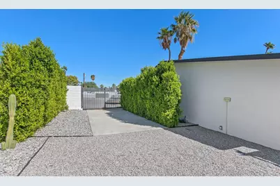 411 E Racquet Club Road, Palm Springs, CA 92262 - Photo 34