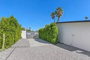 411 E Racquet Club Rd, Palm Springs, CA 92262 - Photo 34