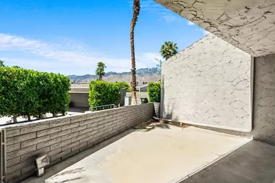 2620 N Whitewater Club #D, Palm Springs, CA 92262 - Photo 2