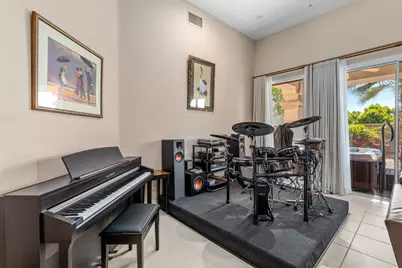 37616 Pineknoll Avenue, Palm Desert, CA 92211 - Photo 12