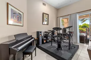 37616 Pineknoll Ave, Palm Desert, CA 92211 - Photo 12