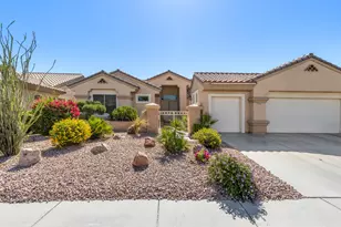 37616 Pineknoll Ave, Palm Desert, CA 92211 - Photo 2
