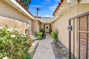 178 Gran Via, Palm Desert, CA 92260 - Photo 2