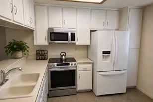 28486 Taos Ct, Cathedral City, CA 92234 - Photo 2