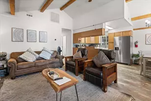109 E Country Club Blvd, Big Bear City, CA 92314 - Photo 8